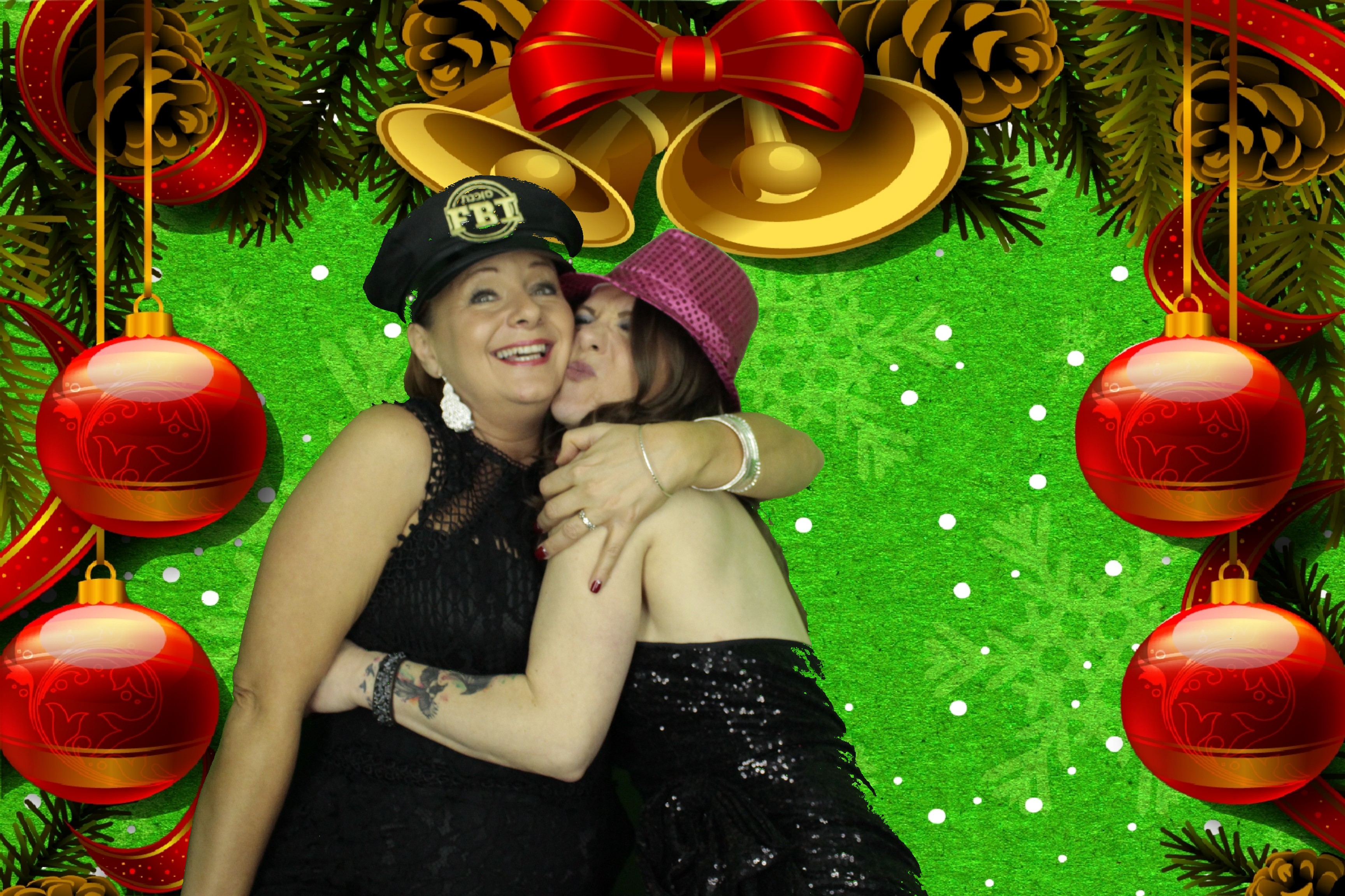 Ocean Network Express Christmas Party 2019 | View more photos from the event at gallery.myphotoboothexperience.co.uk/u/MyPhotoBoothExperienceLtd/Ocean-Network-Express-Christmas-Party-2019